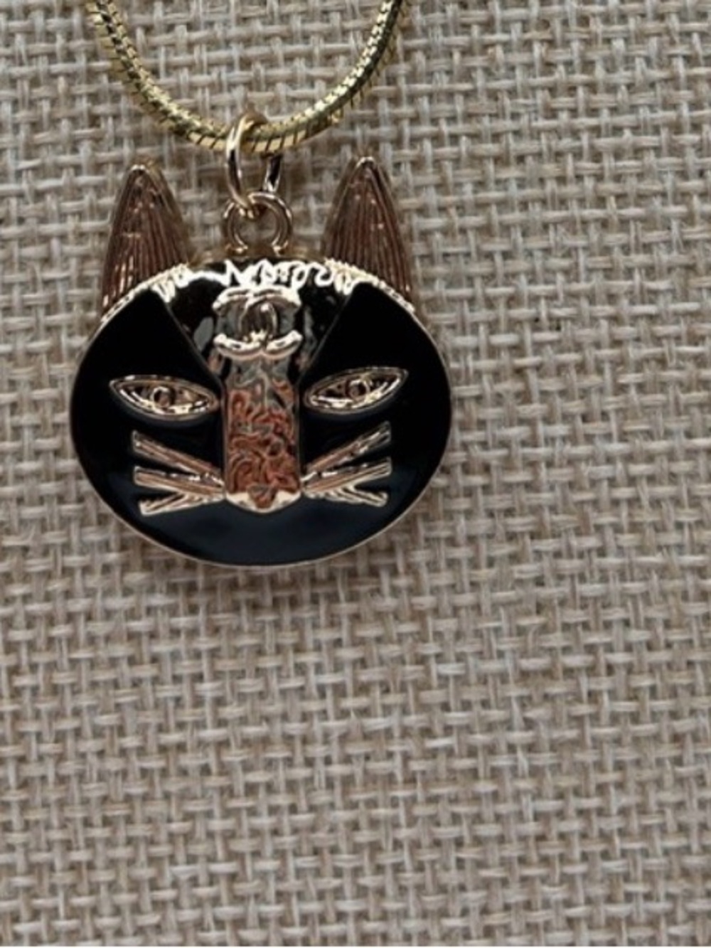 CHANEL Gold Cat Face Charm - Picture 4 of 5